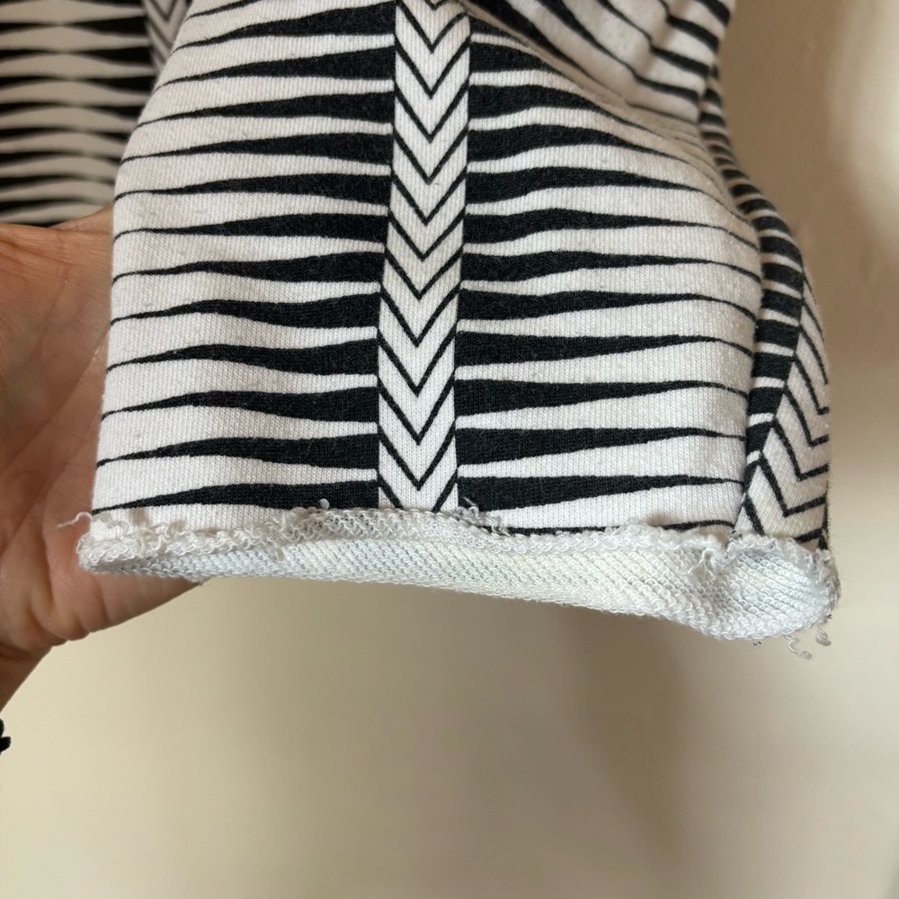 Urban Outfitters Black and White Bodhi Striped Hoodie - Picture 6 of 11